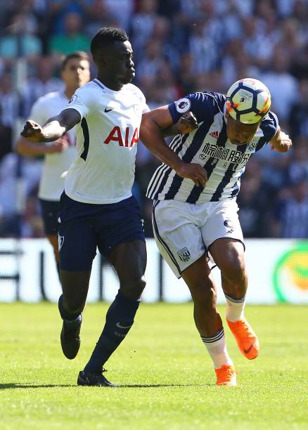 他成功吸引 他成功吸引